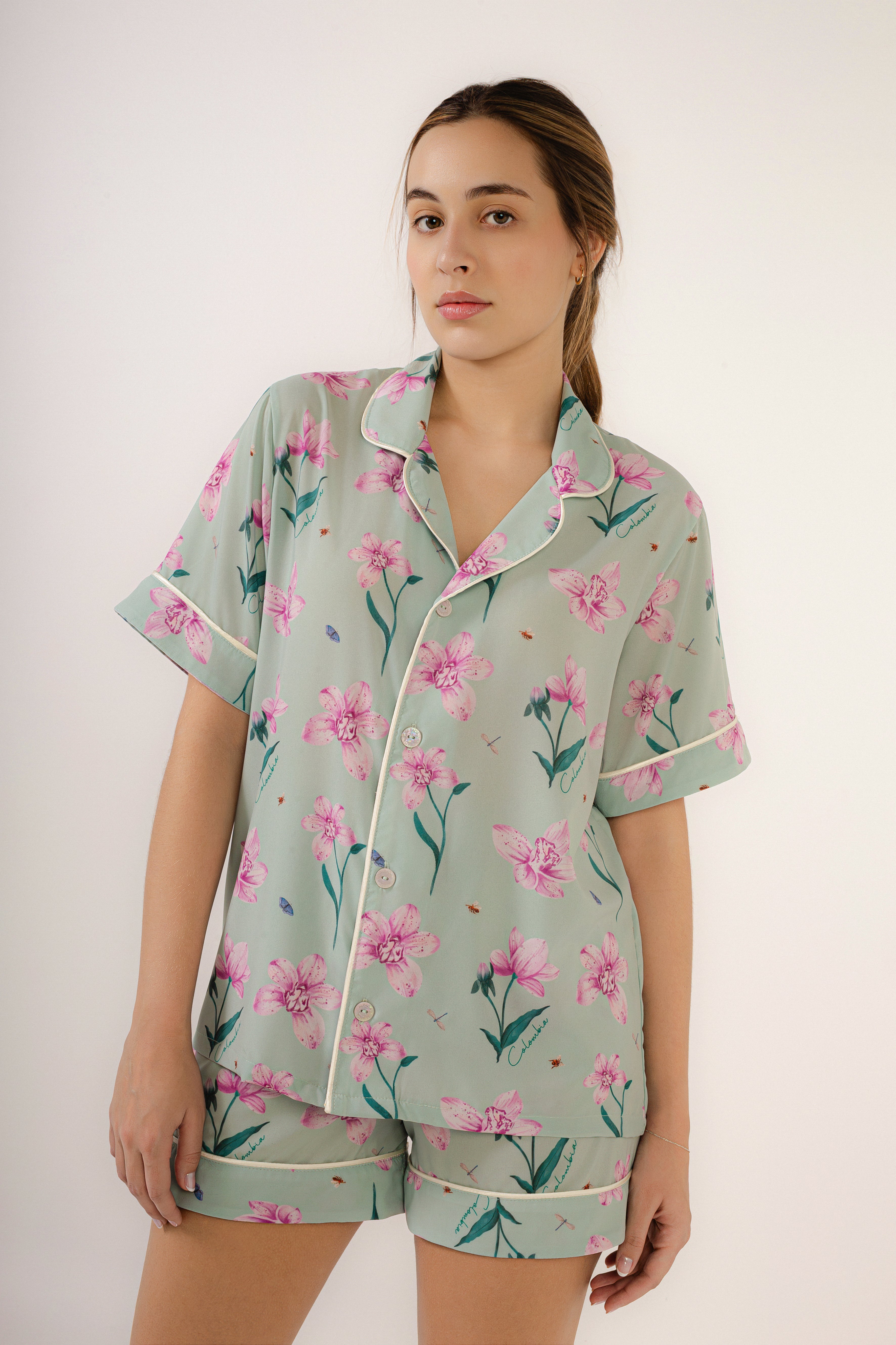 Encanto de Orquídeas-Manga Corta y Short
