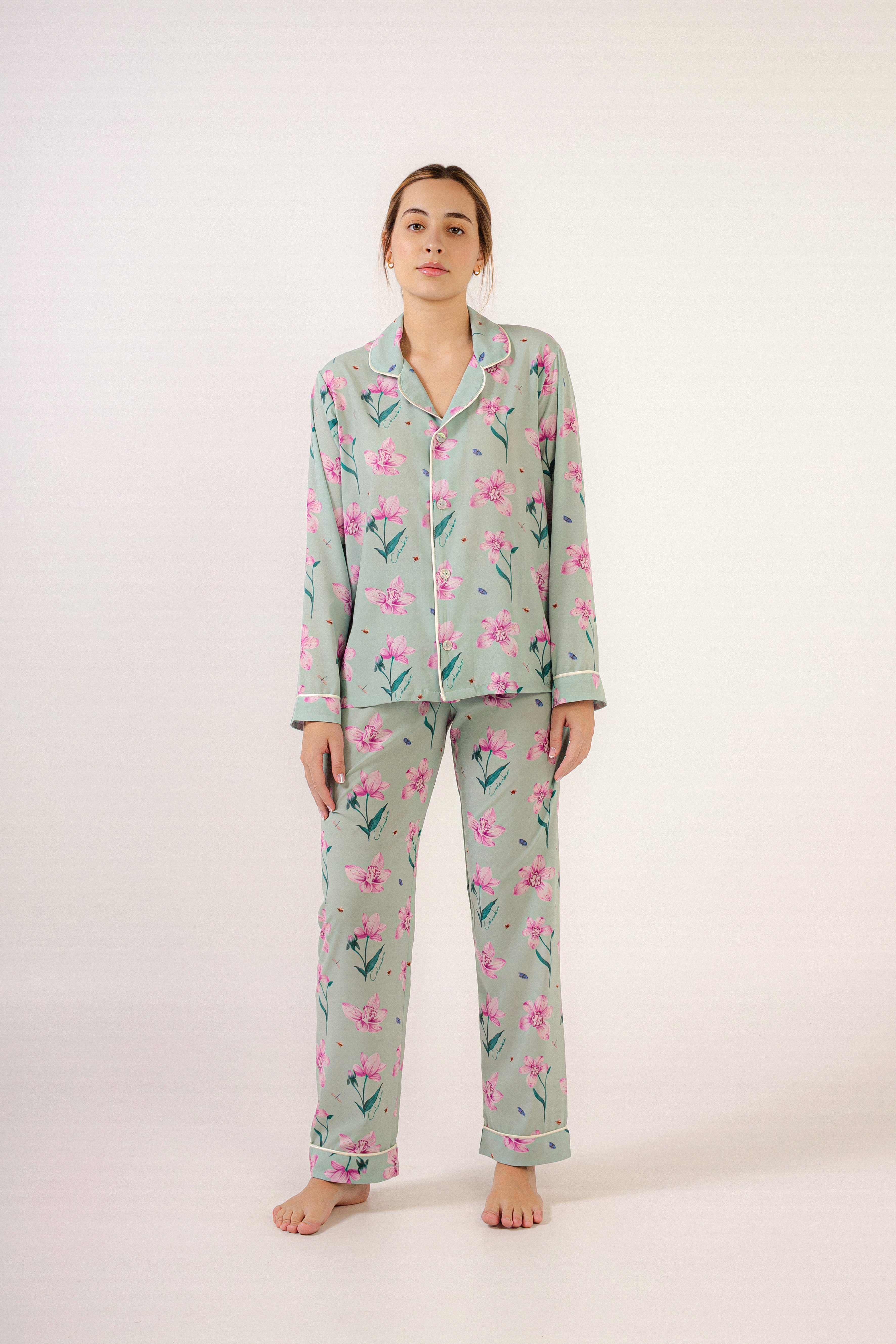 Encanto de Orquídeas-Manga Larga y Pantalón